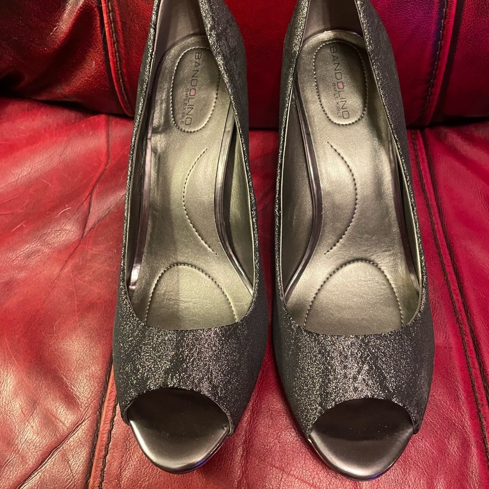Bandolino heels in silver and black glitter